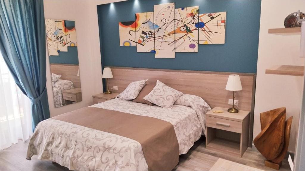 Deluxe Double Room with Balcony room - Image 1