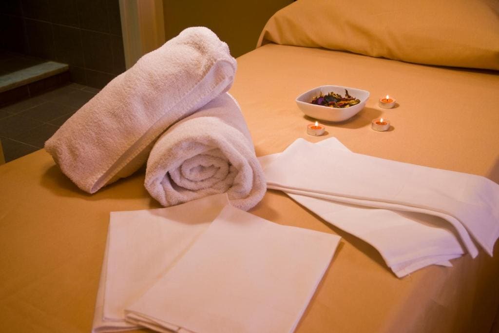 Deluxe Double or Twin Room with Sea View room - Image 2