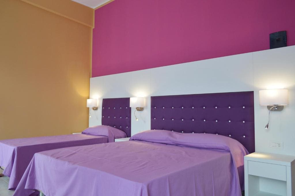 Luxury Triple Room room - Image 3