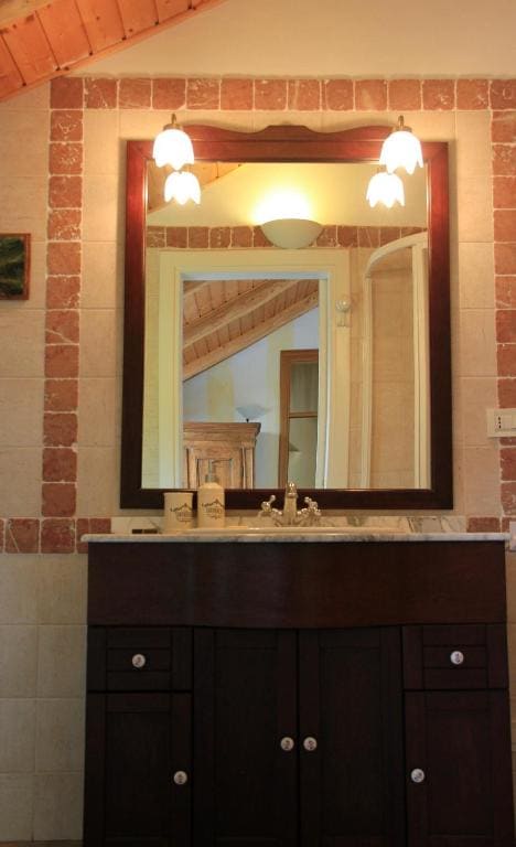 Double Room with Private Bathroom room - Image 2