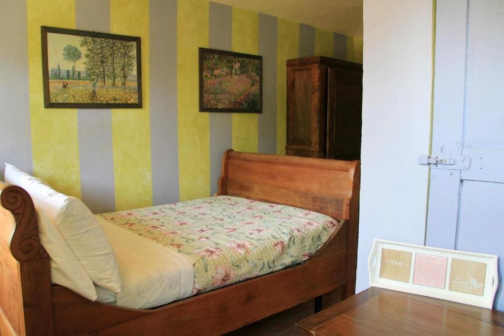 Small Double Room room - Image 1