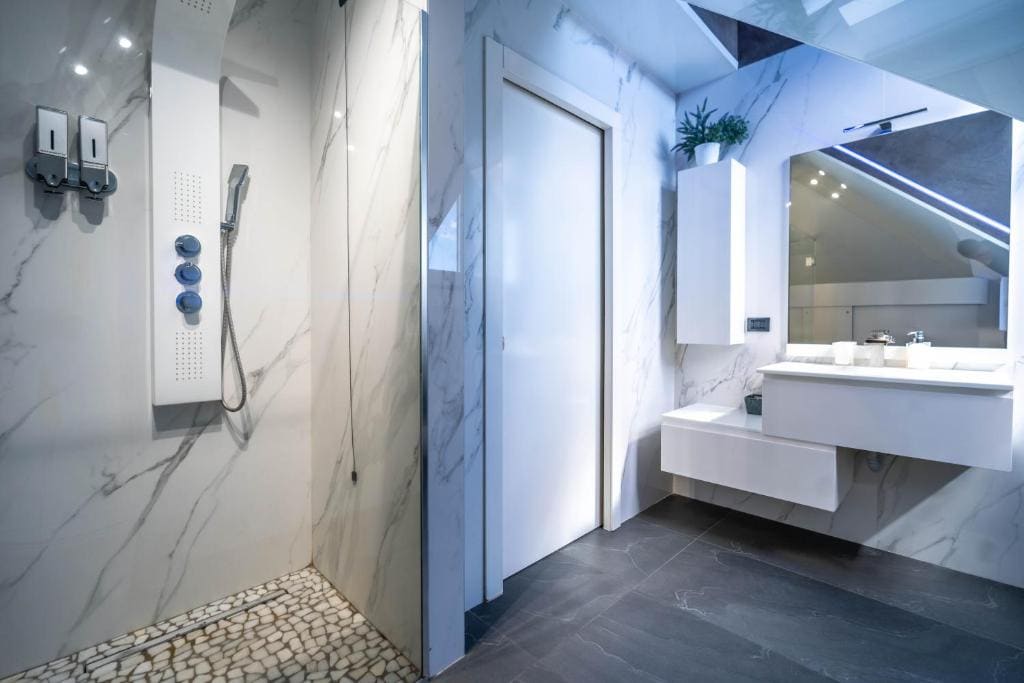 Double or Twin Room room - Image 2