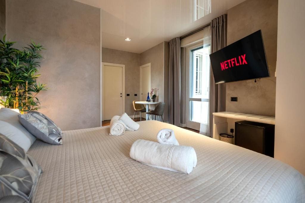 Family Room room - Image 2