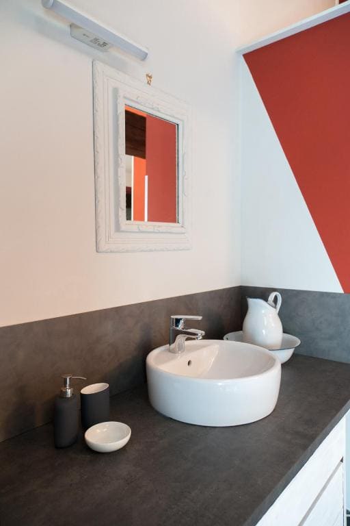 Suite room - Image 1