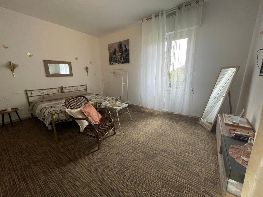 King Room with Balcony room - Image 2
