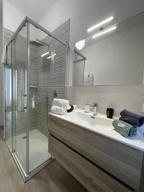 Two-Bedroom Deluxe Apartment with Balcony room - Image 1