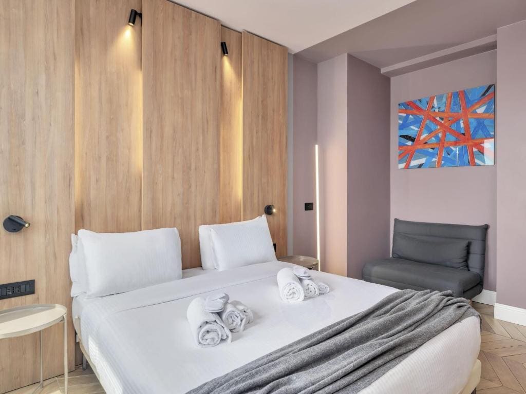 Deluxe Double Room room - Image 2