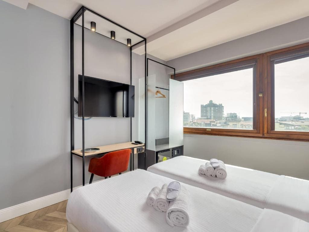 Twin Room - Disability Access room - Image 3