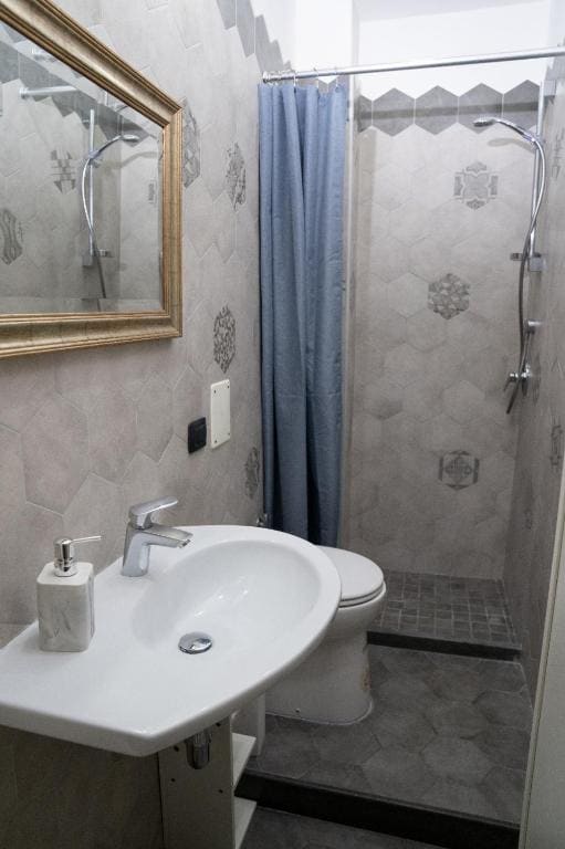 Double Room with Private Bathroom room - Image 1