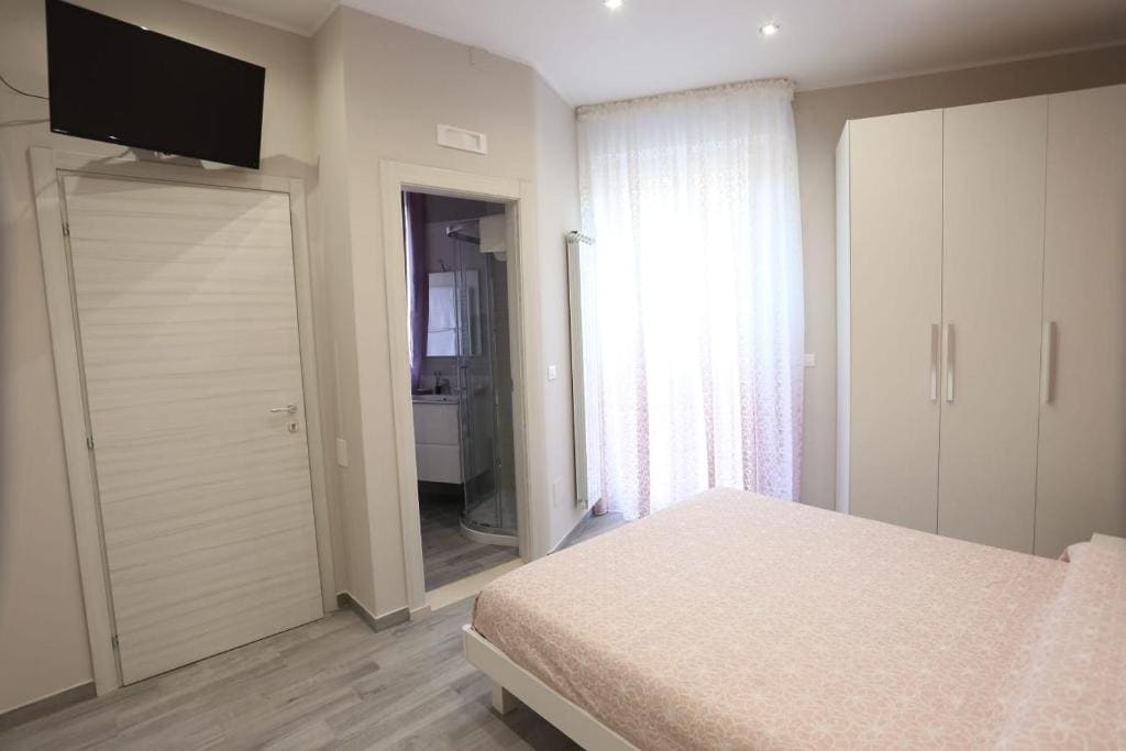 Quadruple Room with Balcony room - Image 3