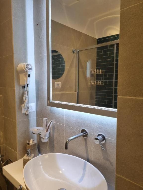 Large Double Room room - Image 2