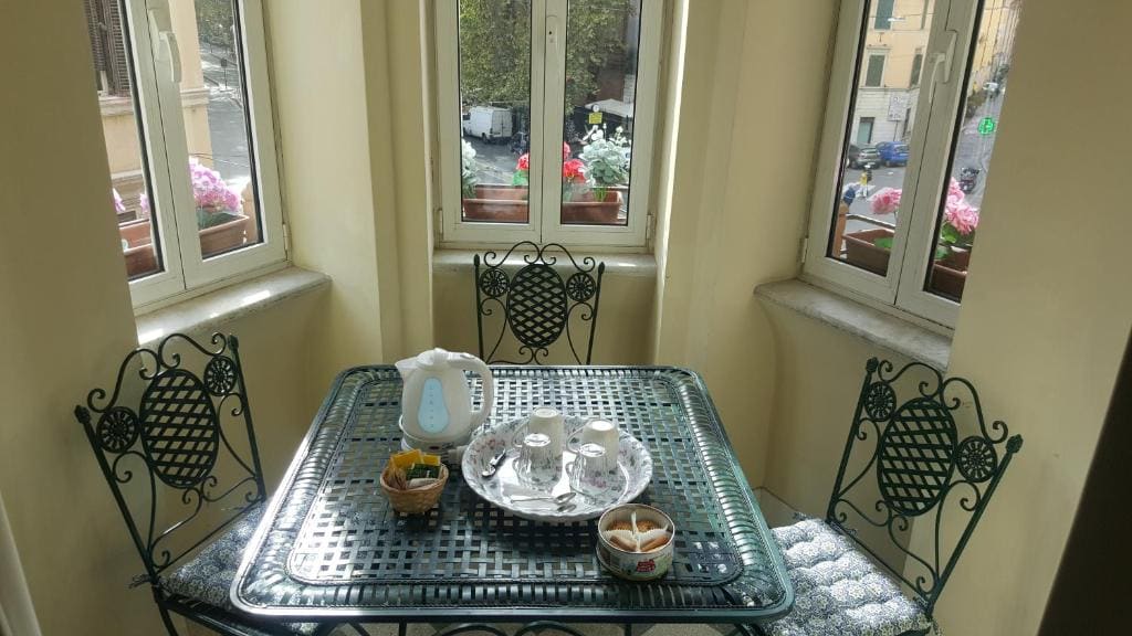 Executive Suite room - Image 3