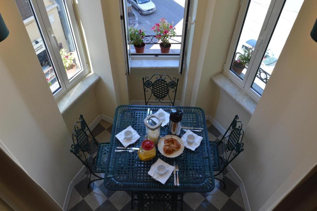 Executive Suite room - Image 2