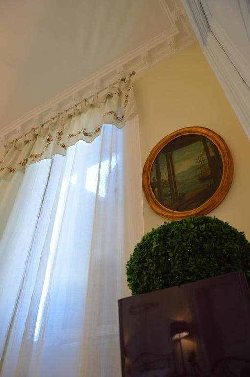 Executive Suite room - Image 1