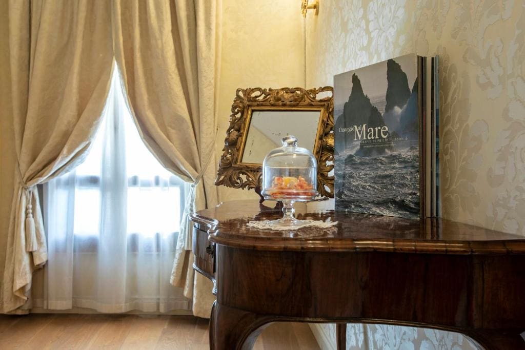 Triple Room with City View room - Image 3