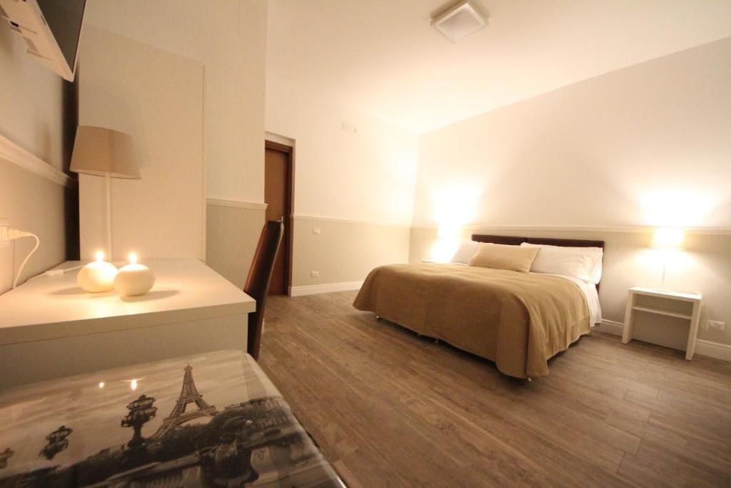Standard Double Room room - Image 2
