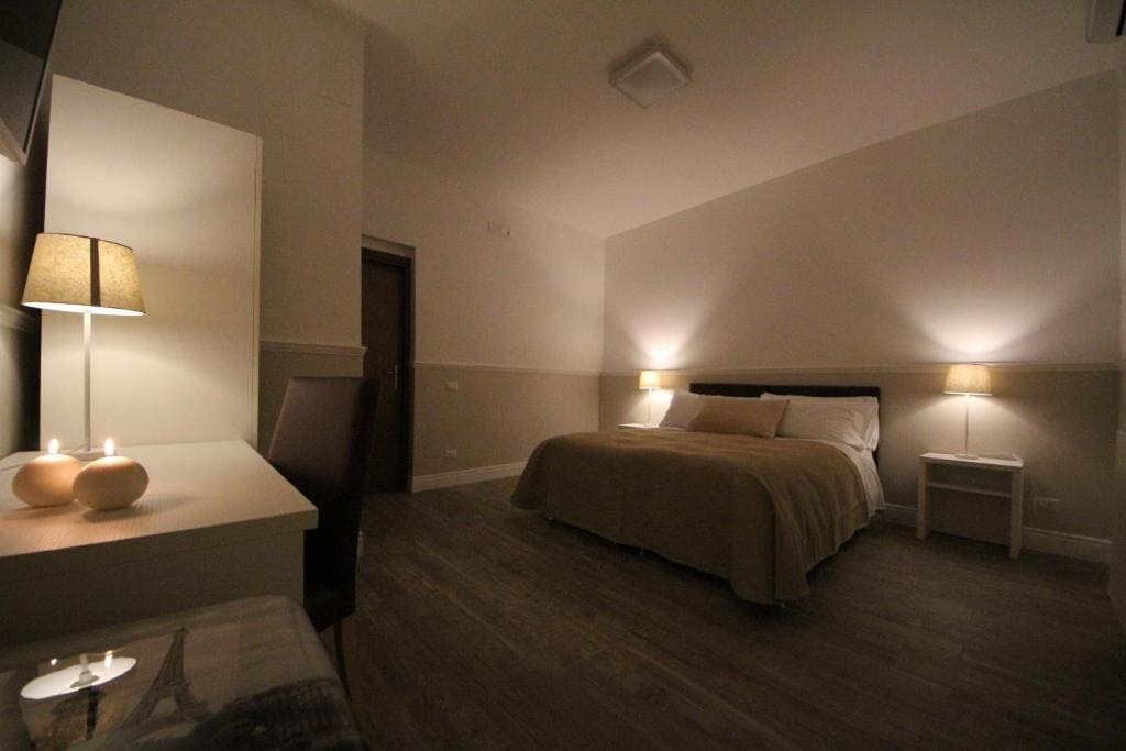 Standard Double Room room - Image 3