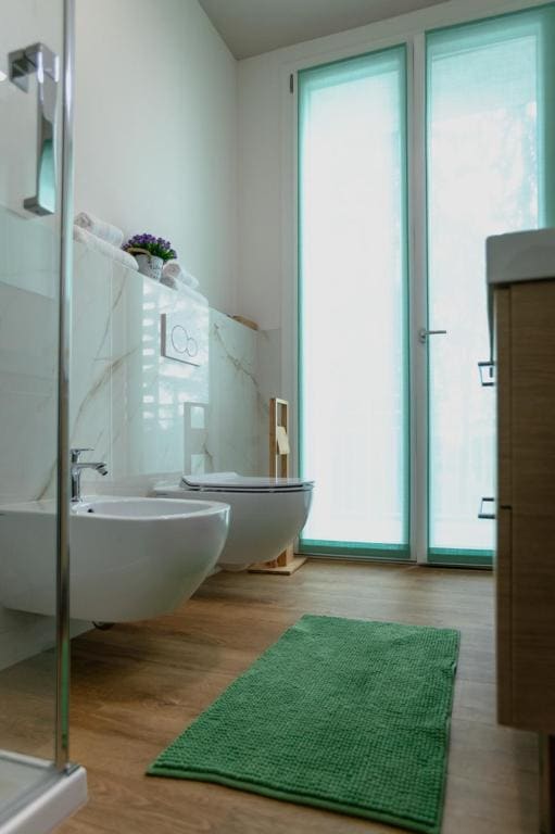 Deluxe Double Room with Balcony room - Image 3