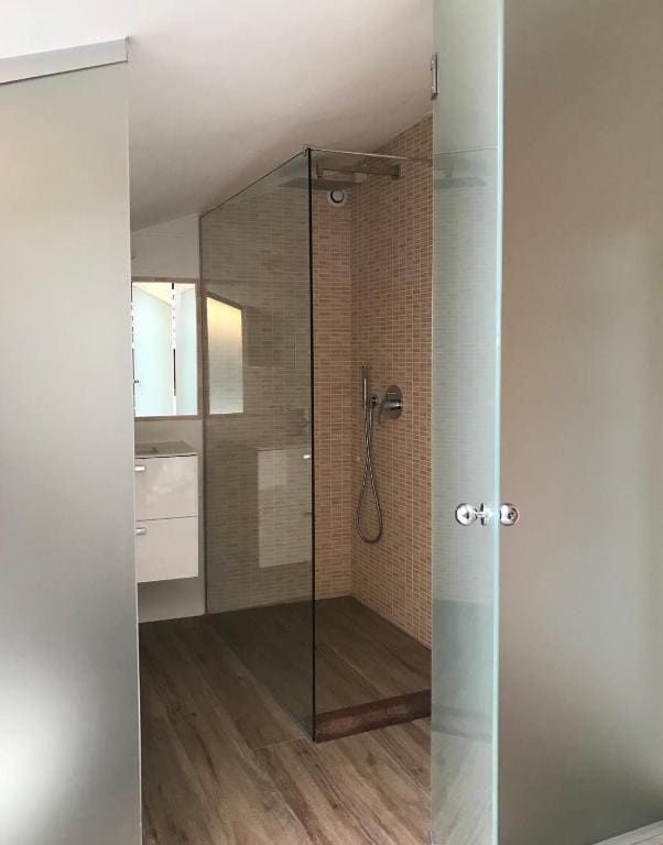 Deluxe Family Room room - Image 1