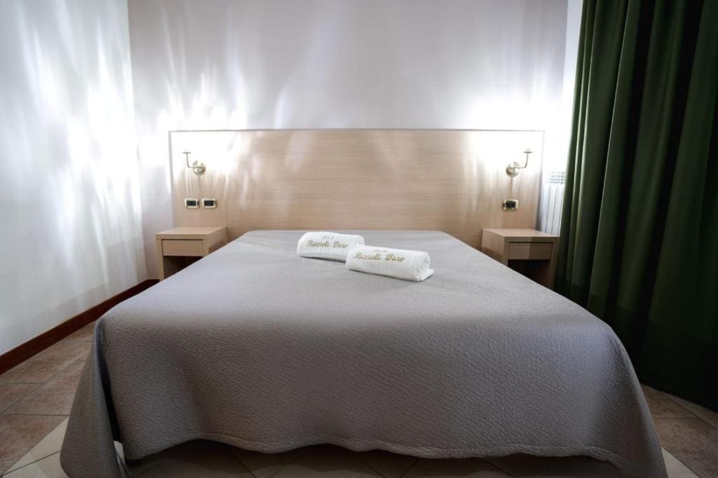 Double Room with Private Bathroom room - Image 2