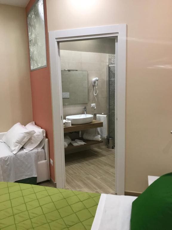 Comfort Triple Room with Shower room - Image 1