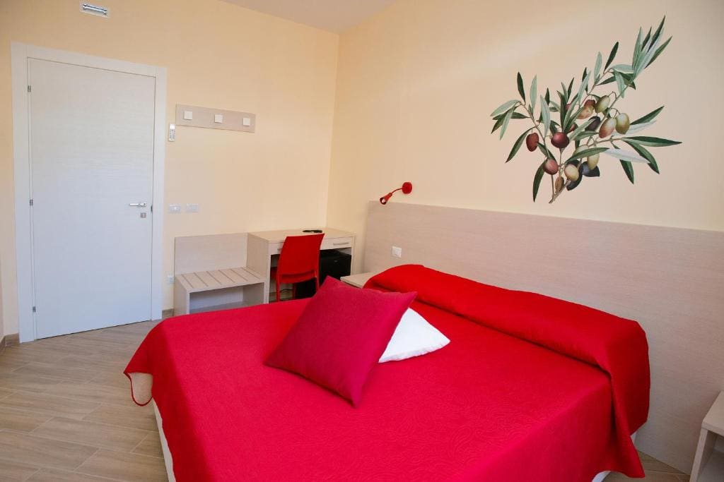 Deluxe Room room - Image 2