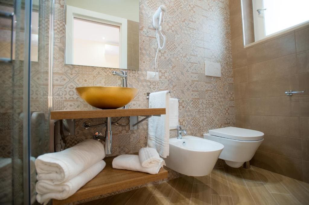 Deluxe Triple Room room - Image 2