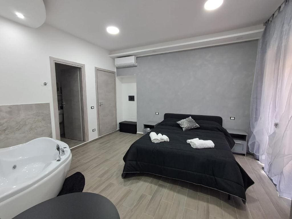 Room room - Image 1