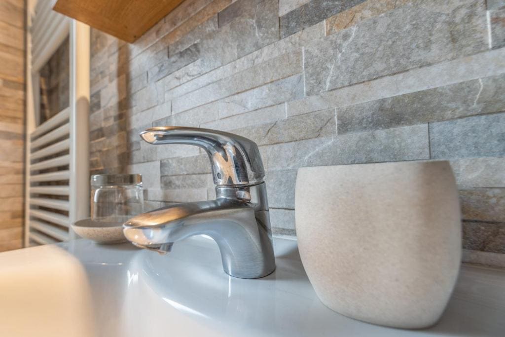 Standard Double Room with Shared Bathroom room - Image 1