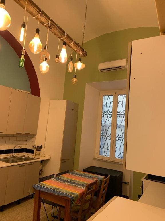 Classic Quadruple Room room - Image 2