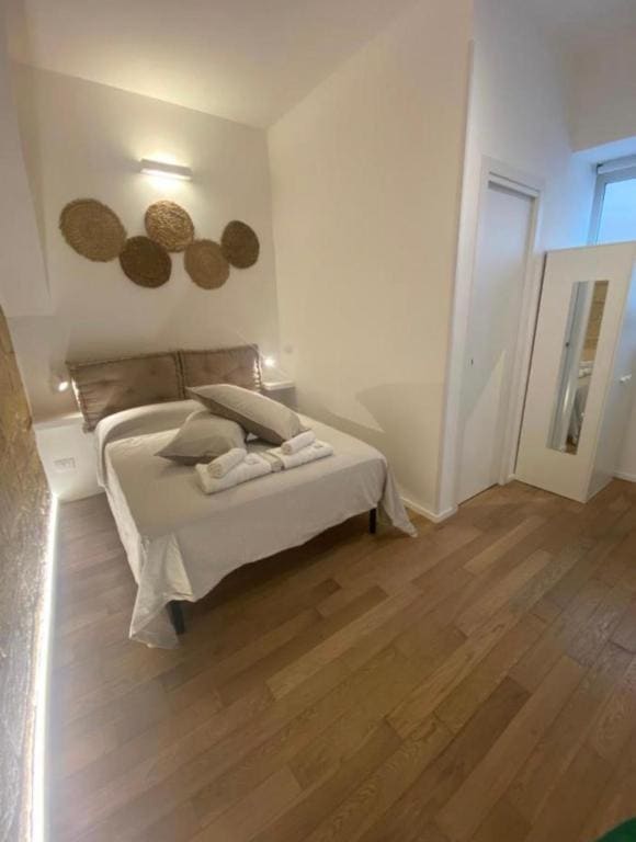 Triple Room with Private Bathroom room - Image 2