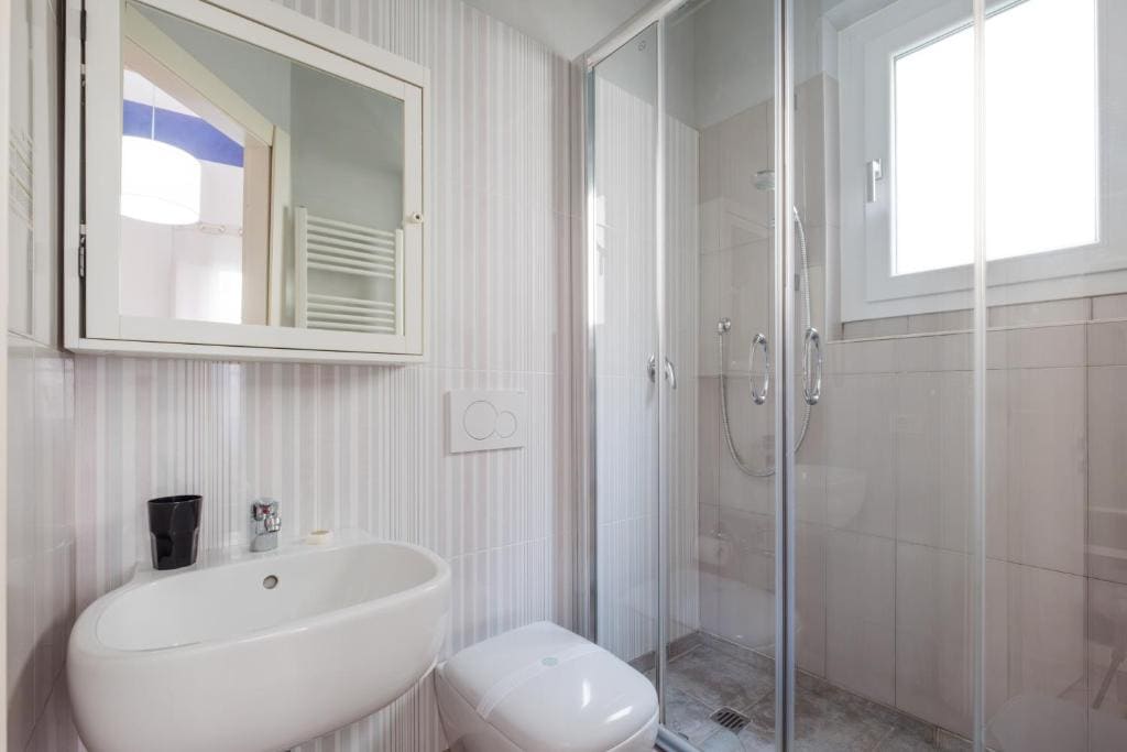 Double or Twin Room with Private Bathroom room - Image 1