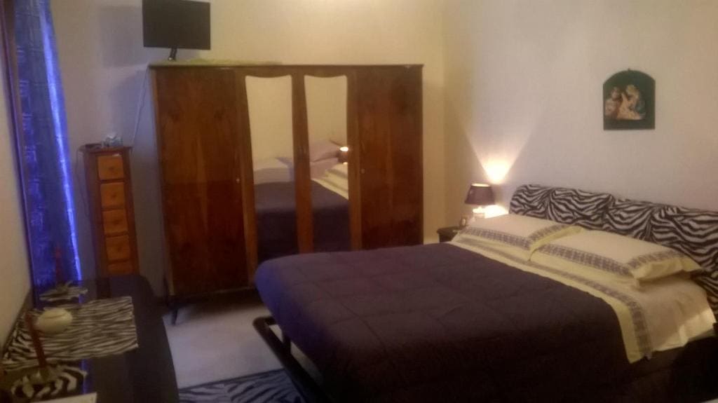 Triple Room with Private External Bathroom room - Image 2