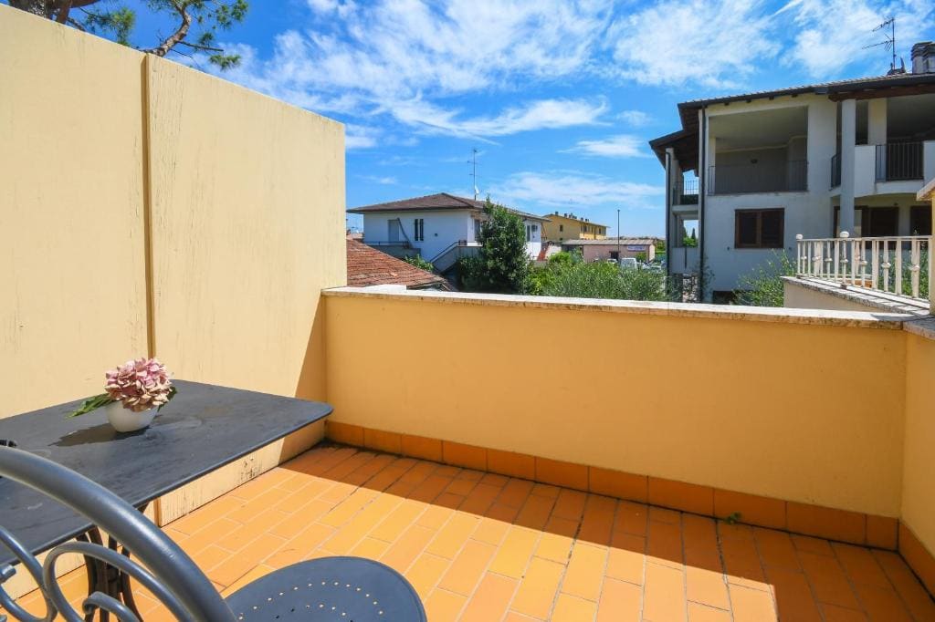 Standard Triple Room room - Image 1