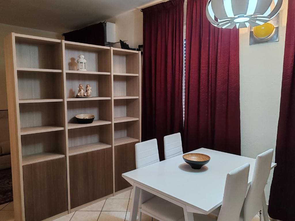 One-Bedroom Apartment with Balcony room - Image 2