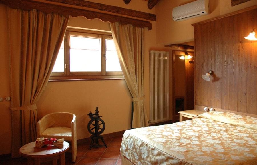 Suite room - Image 1