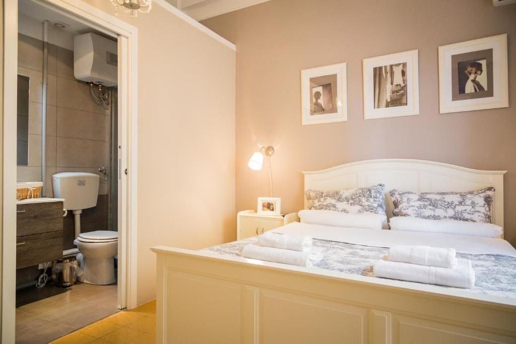 Double Room with Extra Bed room - Image 3