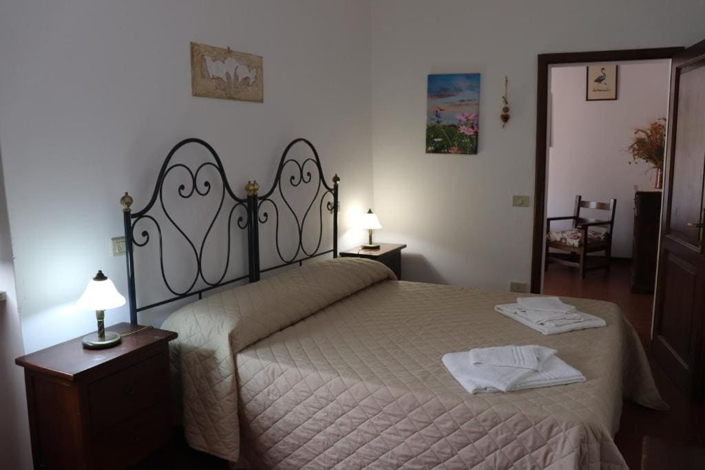 Two-Bedroom House room - Image 1