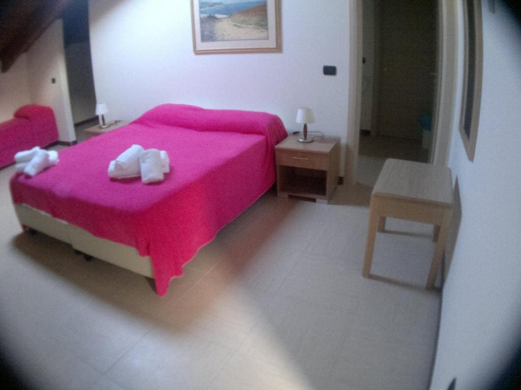 Deluxe Triple Room room - Image 3