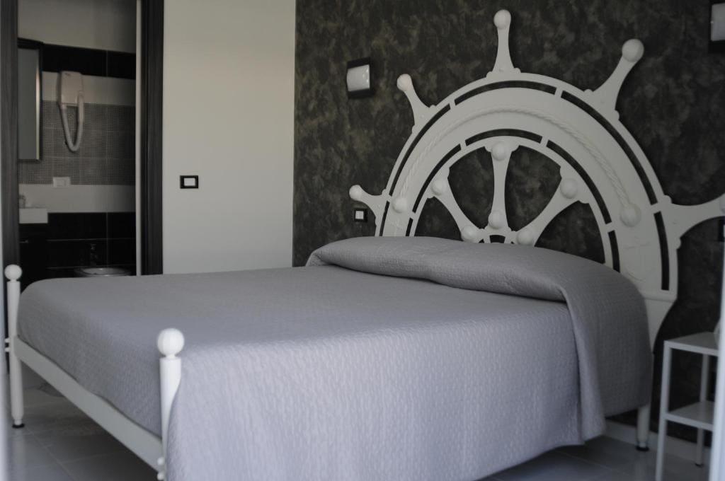 Superior Double Room room - Image 3