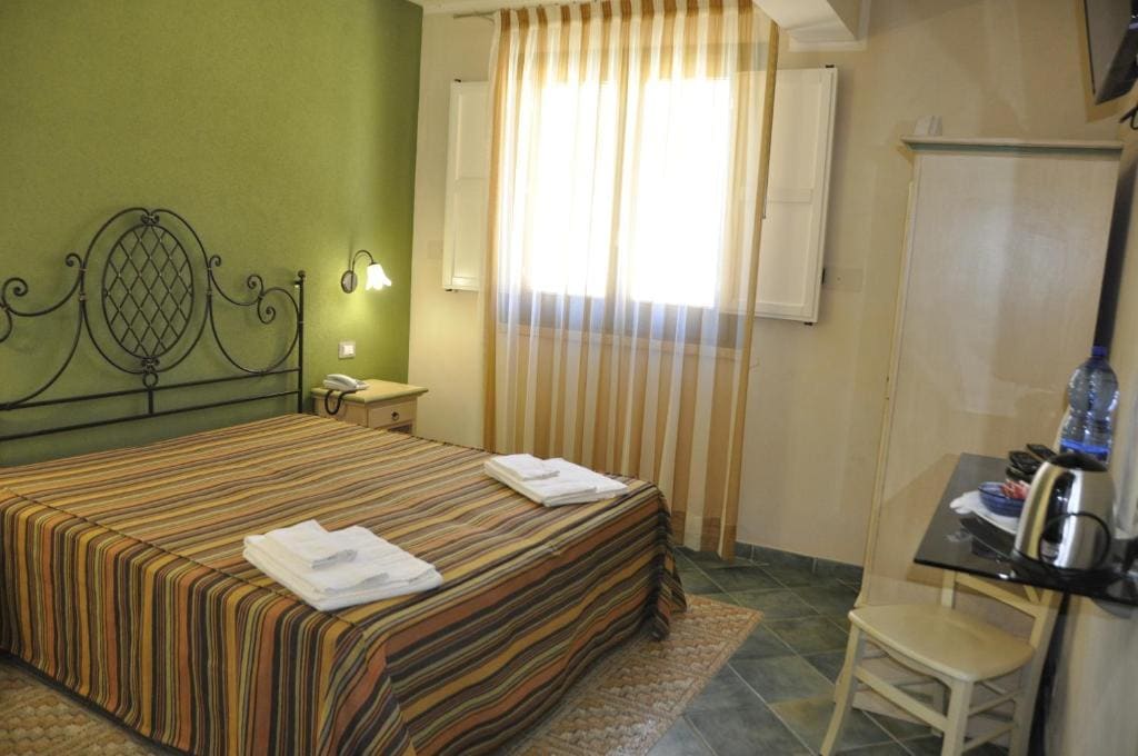 Double Room room - Image 2