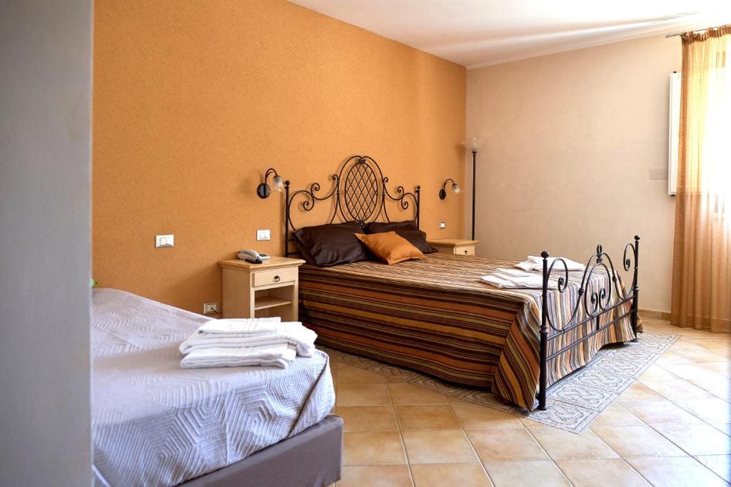 Quadruple Room room - Image 1