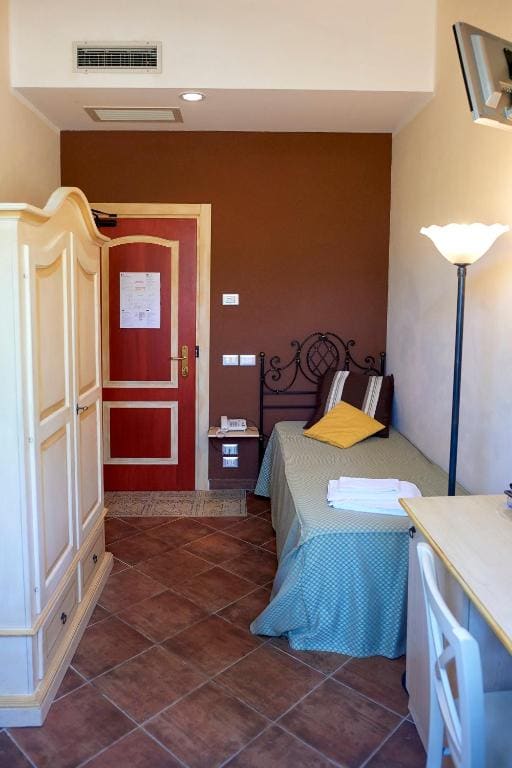 Single Room room - Image 3