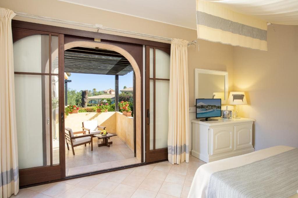 Standard Double Room with Garden View room - Image 3