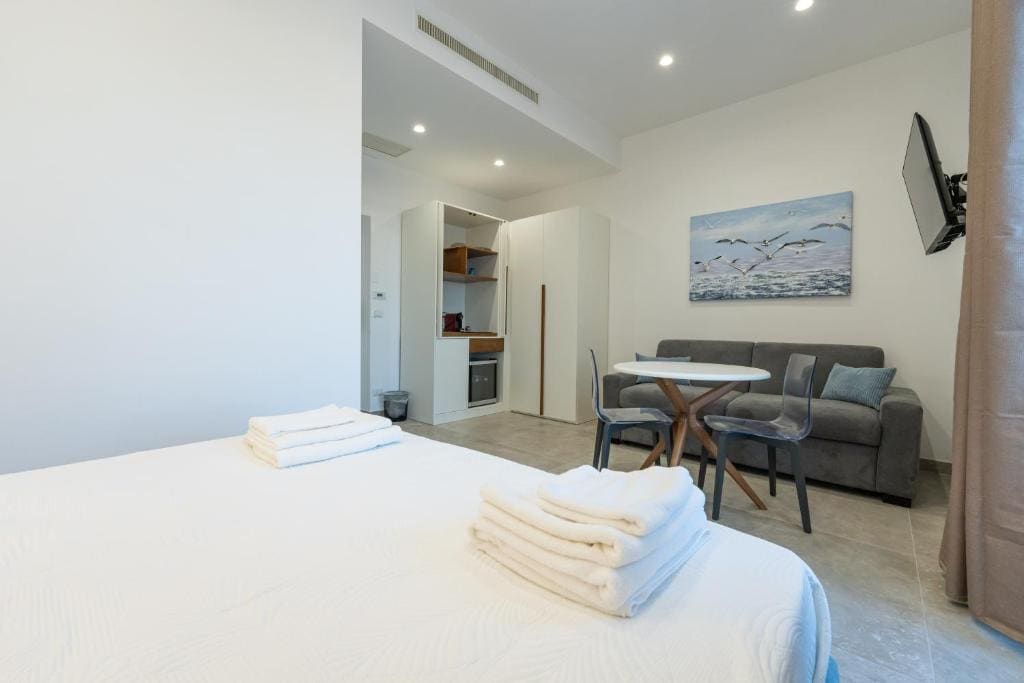 Junior Suite with Sea View room - Image 2
