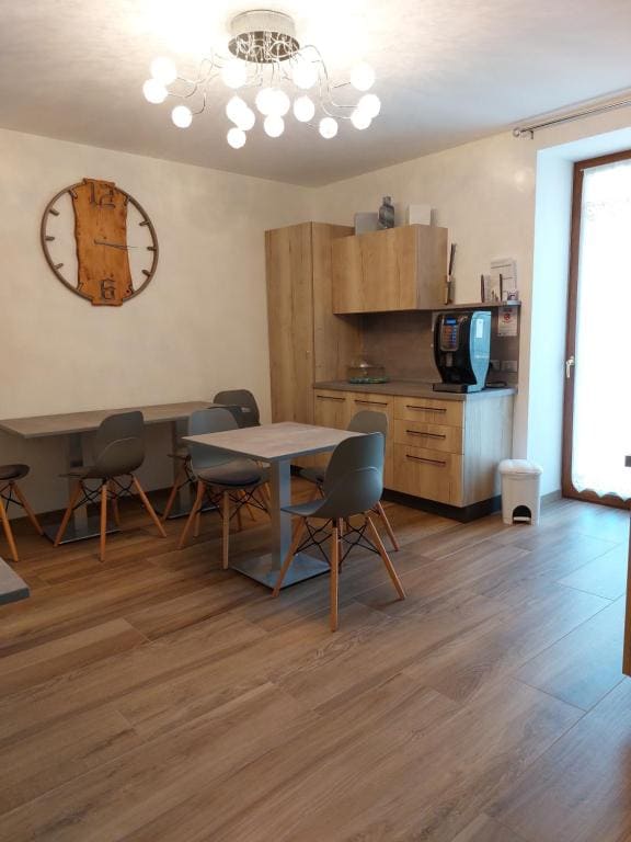 Standard Double or Twin Room with Balcony room - Image 3