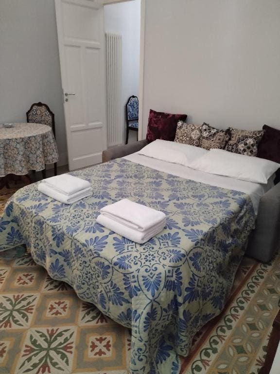Triple Room with Private External Bathroom room - Image 2