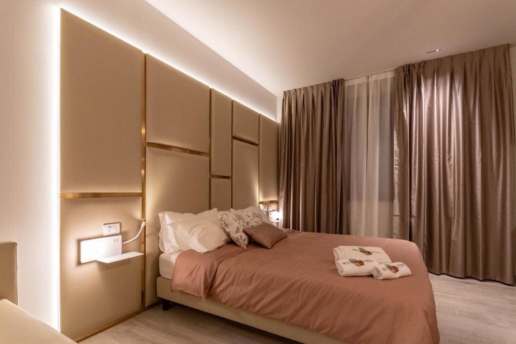 Standard King Room room - Image 3