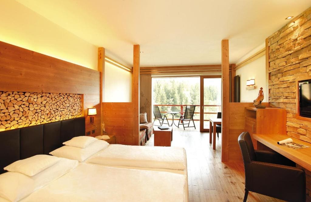 Junior Suite with Balcony room - Image 1
