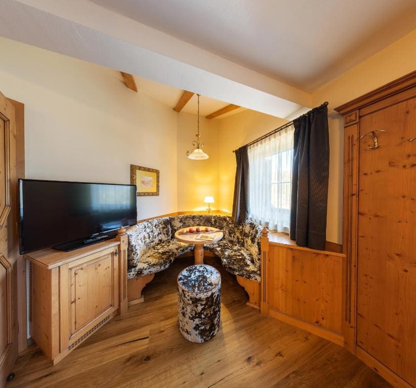 Suite with Balcony room - Image 1